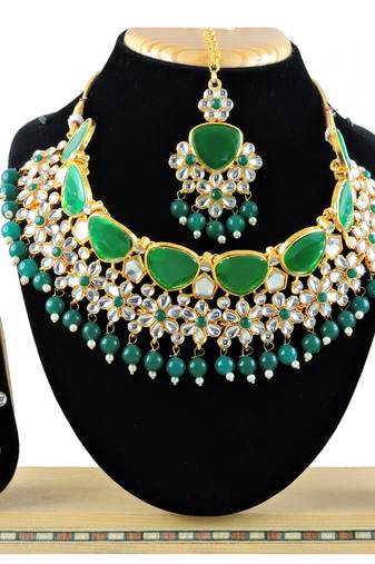 Green designer function wear ad necklace set