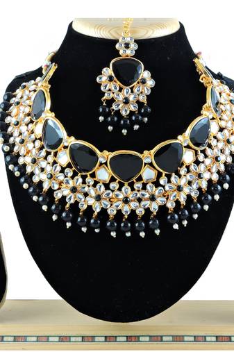 Black designer function wear ad necklace set