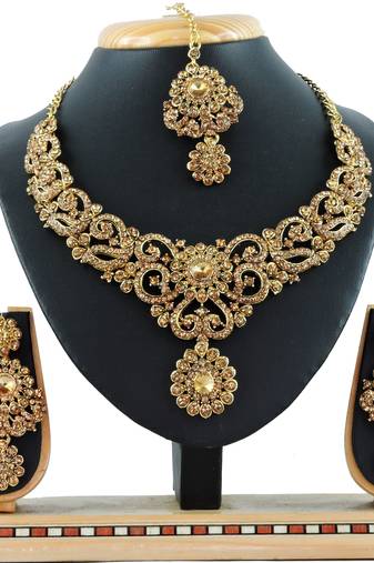 Gold designer function wear ad necklace set