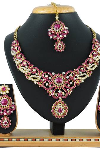 Multicolor designer function wear ad necklace set