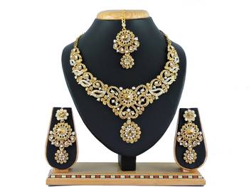 Multicolor designer function wear ad necklace set 1