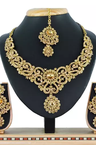 Gold designer function wear ad necklace set
