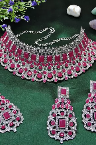 Red designer function wear ad necklace set
