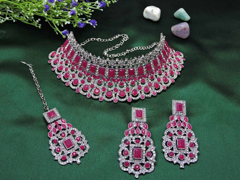 Red designer function wear ad necklace set