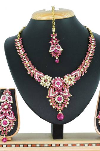 Multicolor designer function wear ad necklace set
