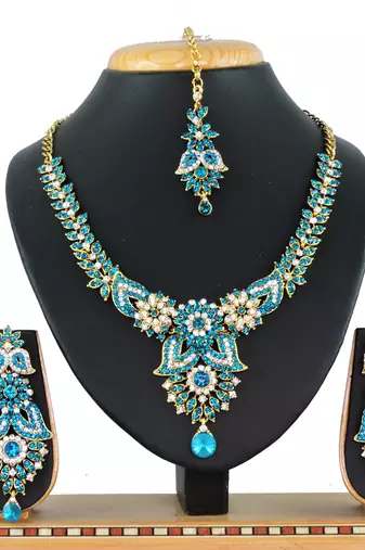 Turquoise designer function wear ad necklace set