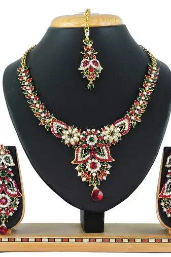 Multicolor designer function wear ad necklace set