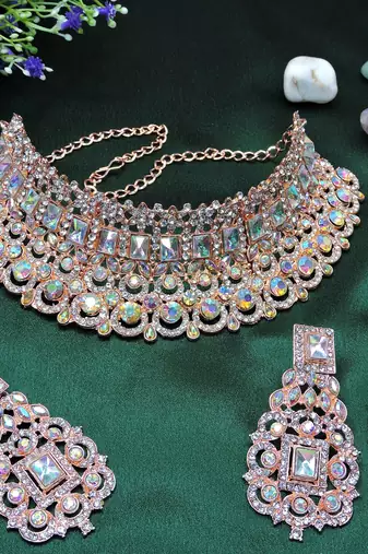 Multicolor designer function wear ad necklace set