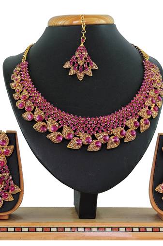 Multicolor designer function wear ad necklace set