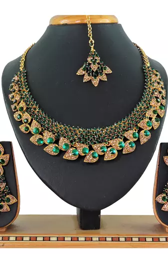Green designer function wear ad necklace set