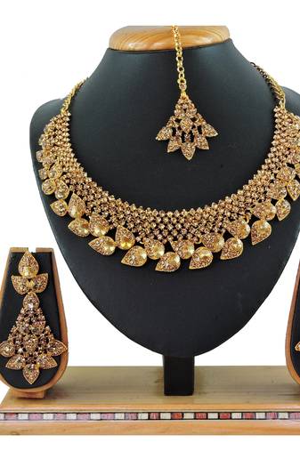 Gold designer function wear ad necklace set