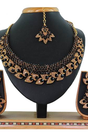 Black designer function wear ad necklace set