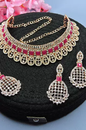 Red designer function wear ad necklace set