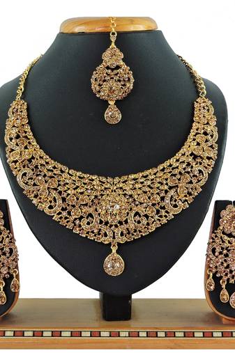 Gold designer function wear ad necklace set