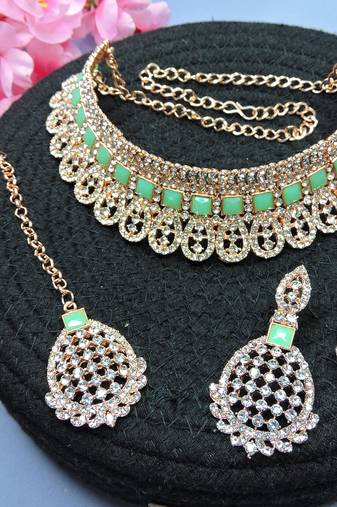Green designer function wear ad necklace set