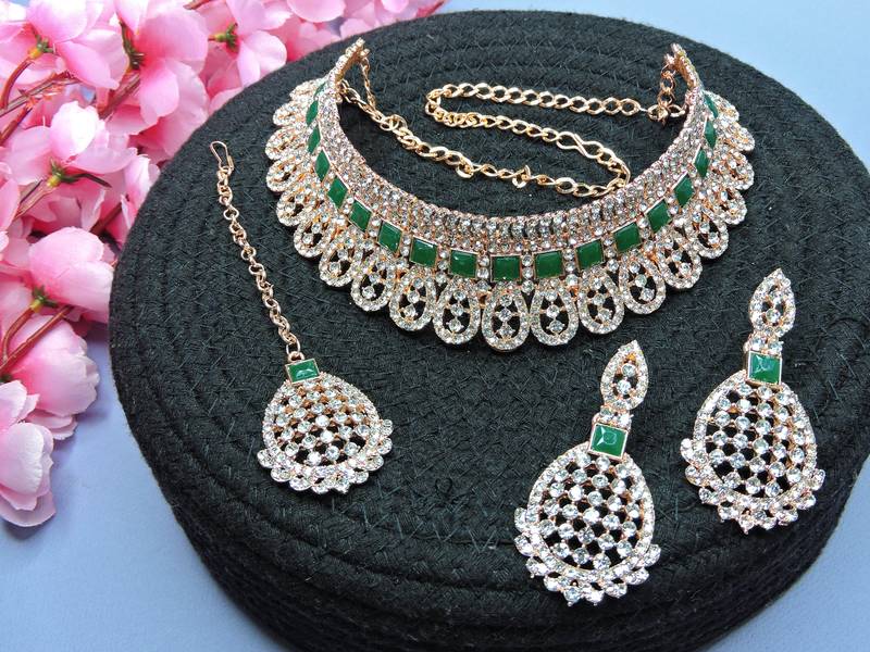 Green designer function wear ad necklace set