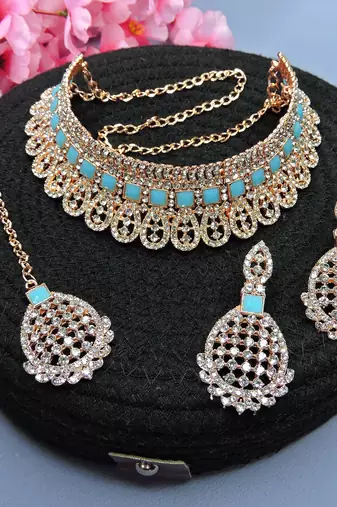 Multicolor designer function wear ad necklace set