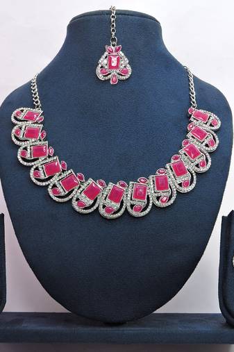 Red designer function wear ad necklace set