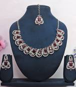 Multicolor designer function wear ad necklace set