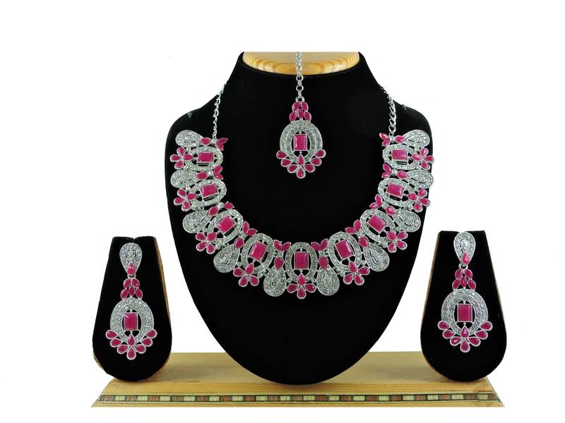 Red designer function wear ad necklace set