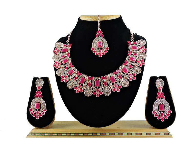 Red designer function wear ad necklace set