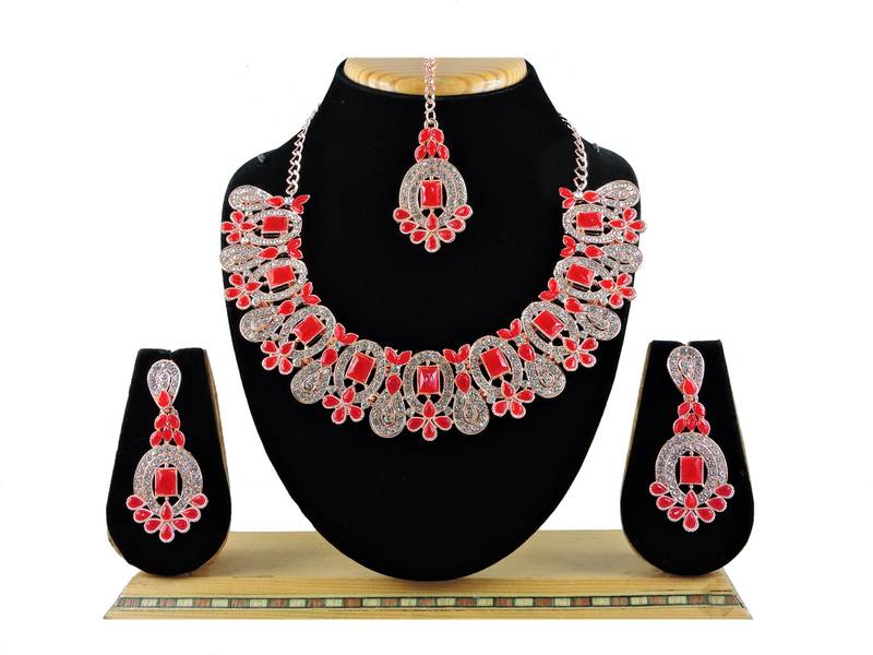 Red designer function wear ad necklace set