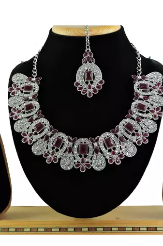 Multicolor designer function wear ad necklace set