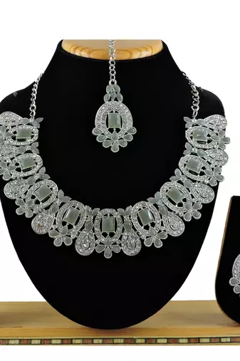 Grey designer function wear ad necklace set