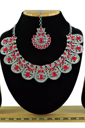 Red designer function wear ad necklace set