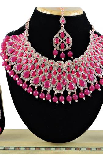 Red designer function wear ad necklace set