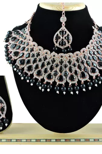 Black designer function wear ad necklace set