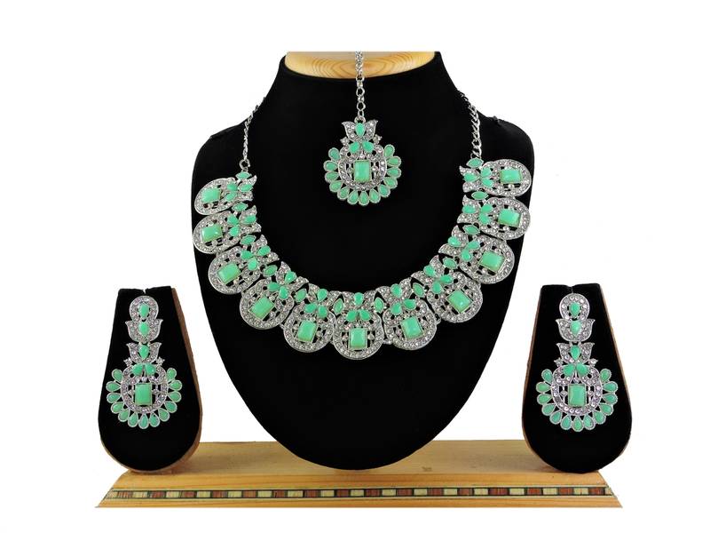 Green designer function wear ad necklace set