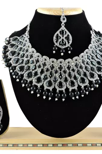 Black designer function wear ad necklace set