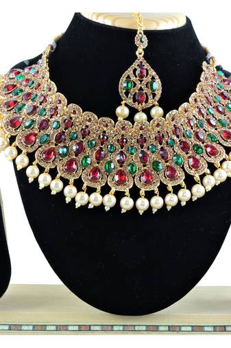 Multicolor designer function wear ad necklace set