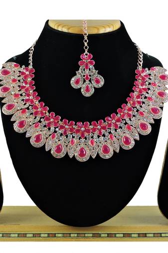 Red designer function wear ad necklace set