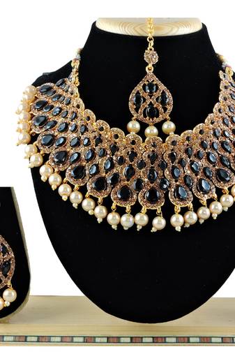 Black designer function wear ad necklace set