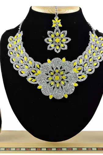 Yellow designer function wear ad necklace set