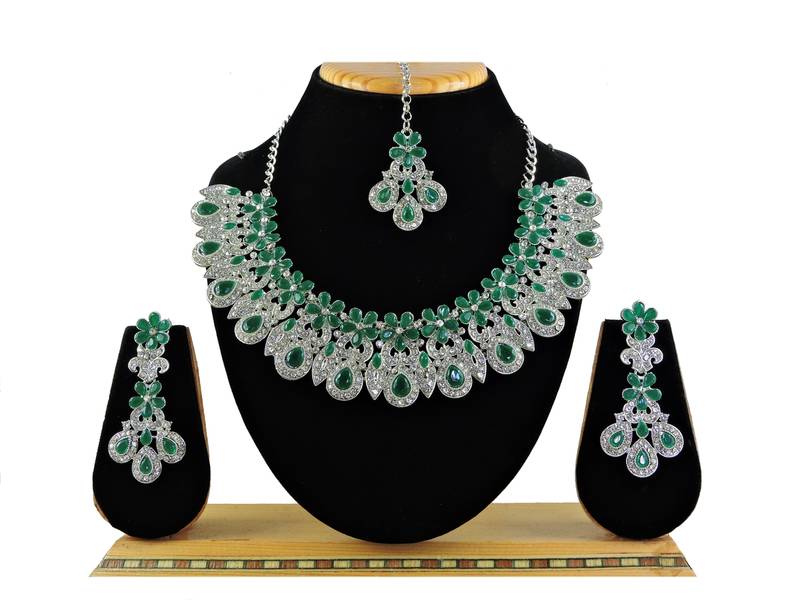 Green designer function wear ad necklace set