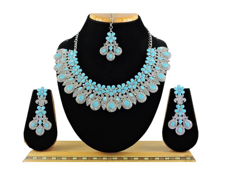 Turquoise designer function wear ad necklace set