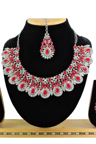 Red designer function wear ad necklace set