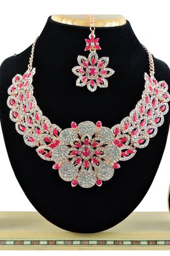 Red designer function wear ad necklace set