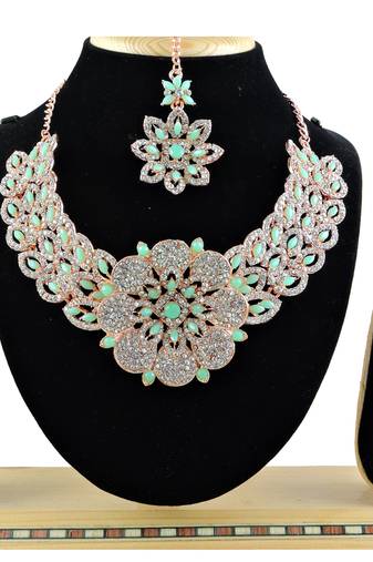Green designer function wear ad necklace set