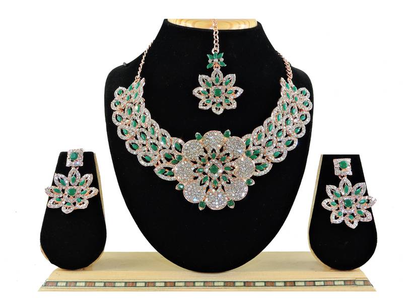 Green designer function wear ad necklace set