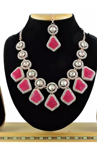 Red designer function wear ad necklace set