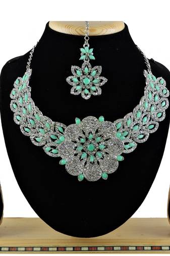 Green designer function wear ad necklace set