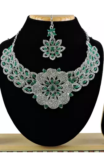 Green designer function wear ad necklace set