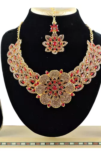Red designer function wear ad necklace set