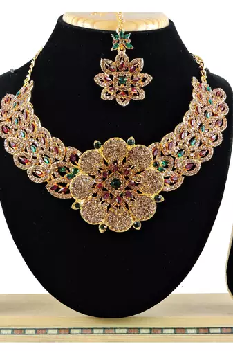 Multicolor designer function wear ad necklace set
