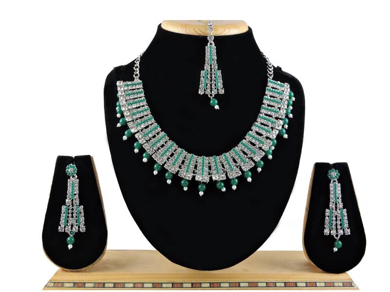Green designer function wear ad necklace set