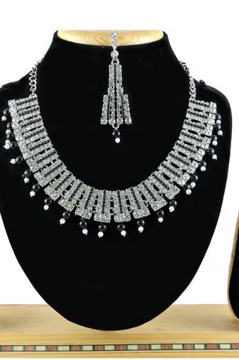 Black designer function wear ad necklace set
